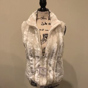 🛑SOLD🛑Faux Fur “Private Quarters” Vest